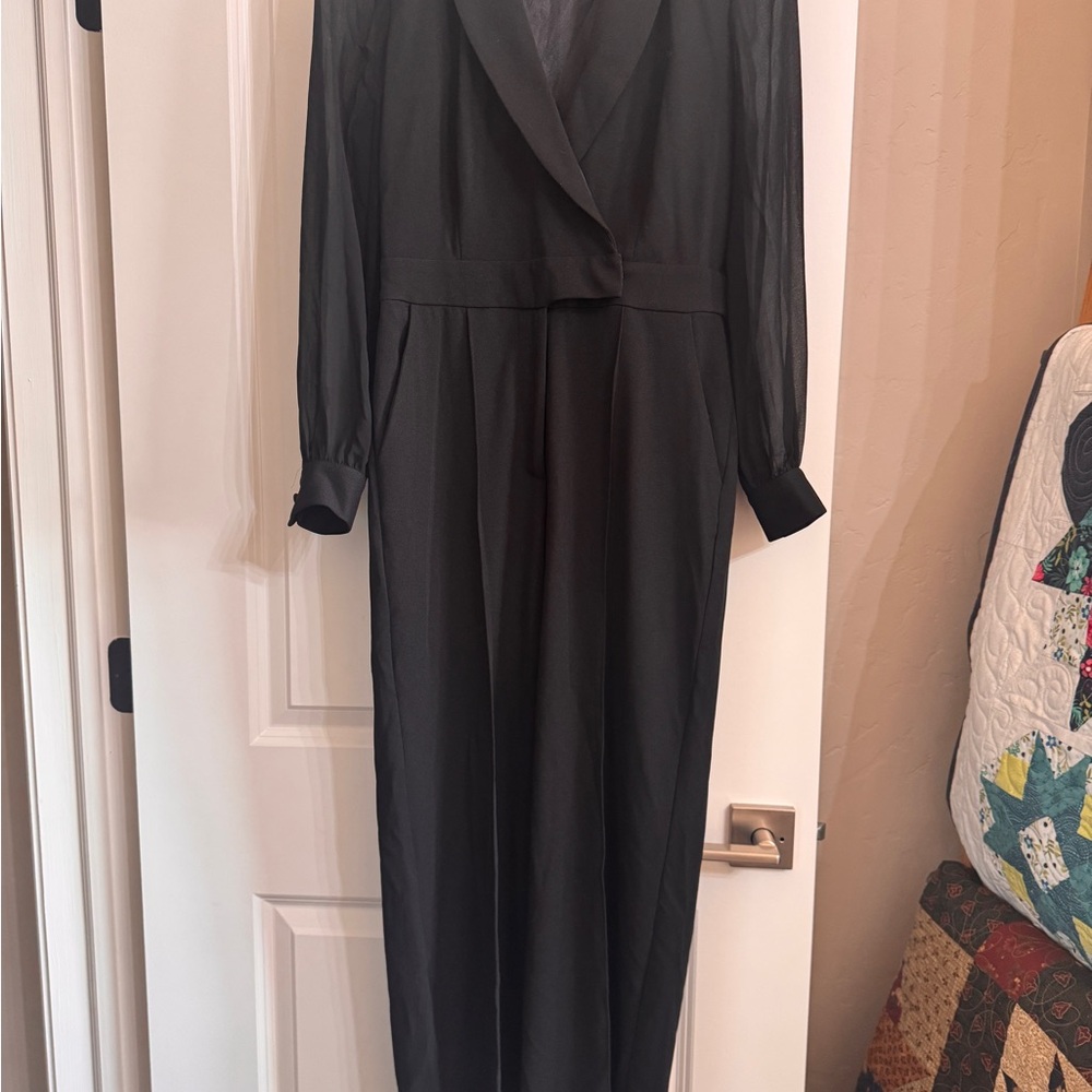 WHBM Black Long Sleeve V-Neck Wrap Jumper. SIZE 4.
